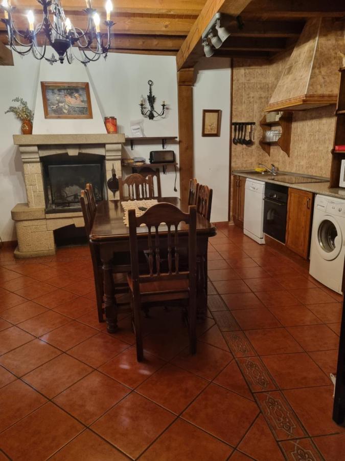 Casas Rurales Tio Claudio I Y II El Barraco Bagian luar foto
